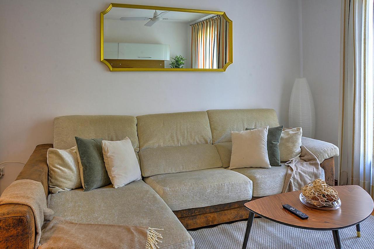 San Bernardo Family Apartment Sevilla Exteriör bild
