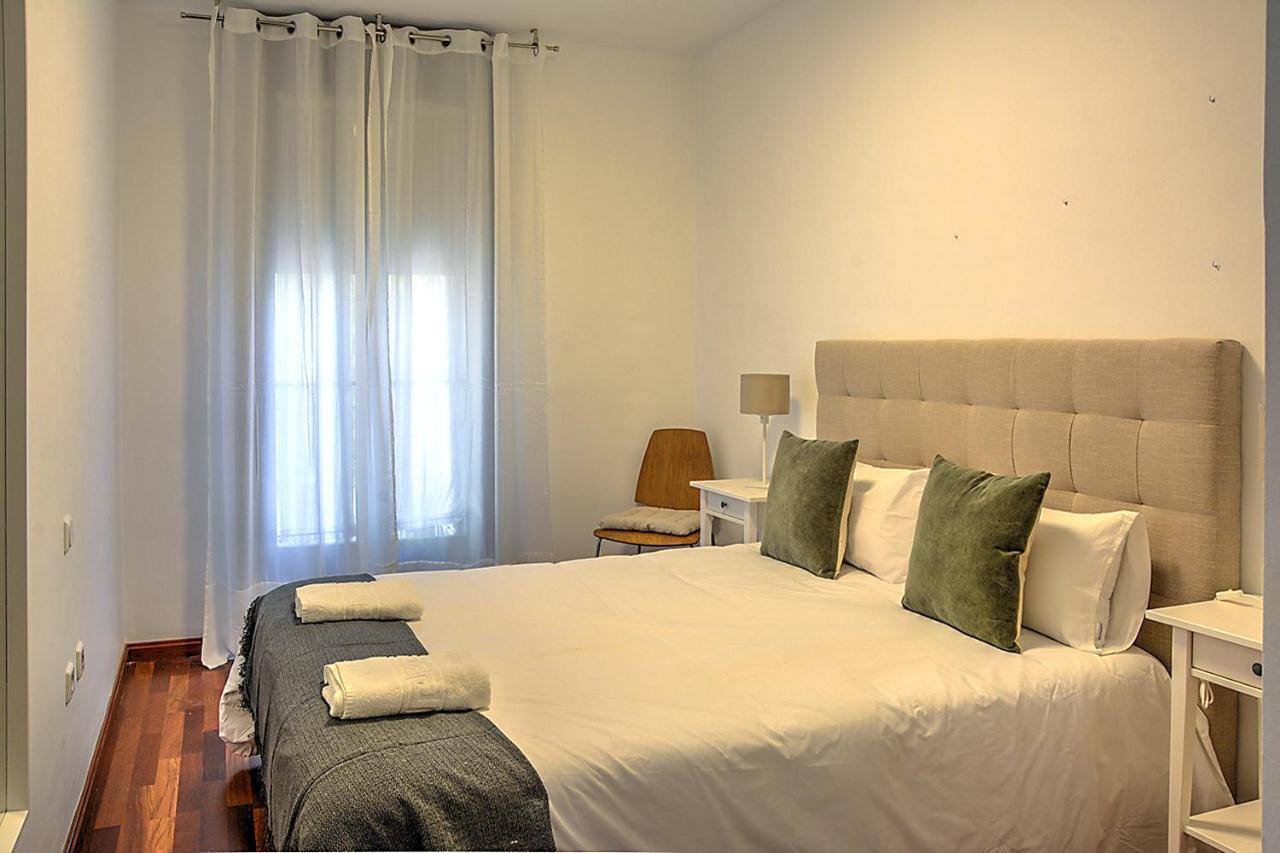 San Bernardo Family Apartment Sevilla Exteriör bild